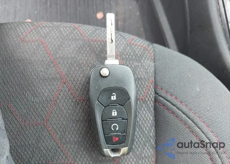 2020 Chevrolet Sonic Fwd Lt 5-Door z USA, uszkodzony, nr VIN 1G1JD6SB4L4129665